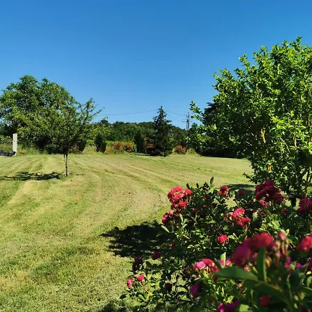 Bed & Breakfast La Grange De Cablanc *