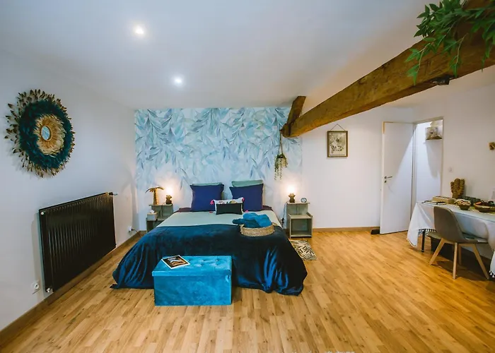 La Grange De Cablanc ベッド・アンド・ブレックファスト 4*