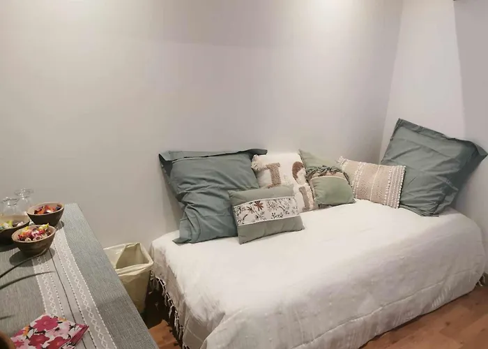 La Grange De Cablanc ベッド・アンド・ブレックファスト 4*